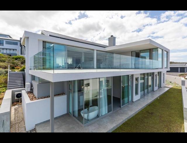 5 BEDROOM HOUSE FOR SALE IN PINNACLE POINT GOLF ESTATE